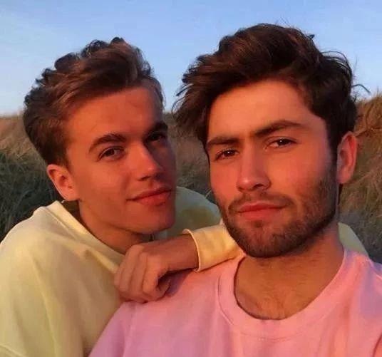 英国网红吃瓜事件视频,一场意外的网络风暴揭秘